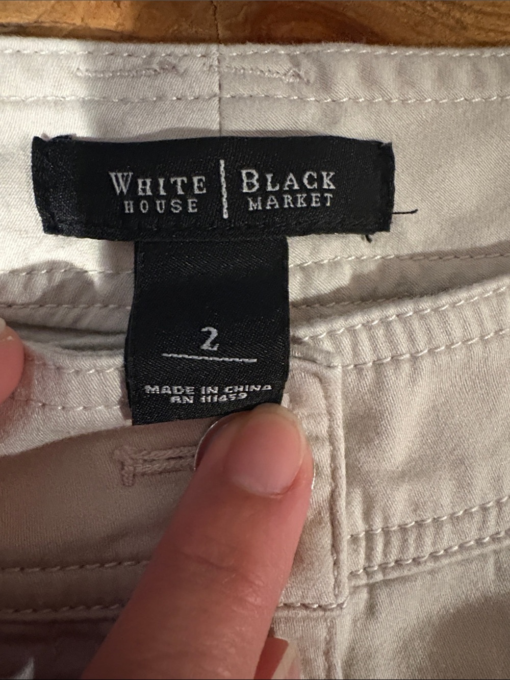 White House Black Market Cream Cargo Bermuda Shorts - Picture 2 of 4